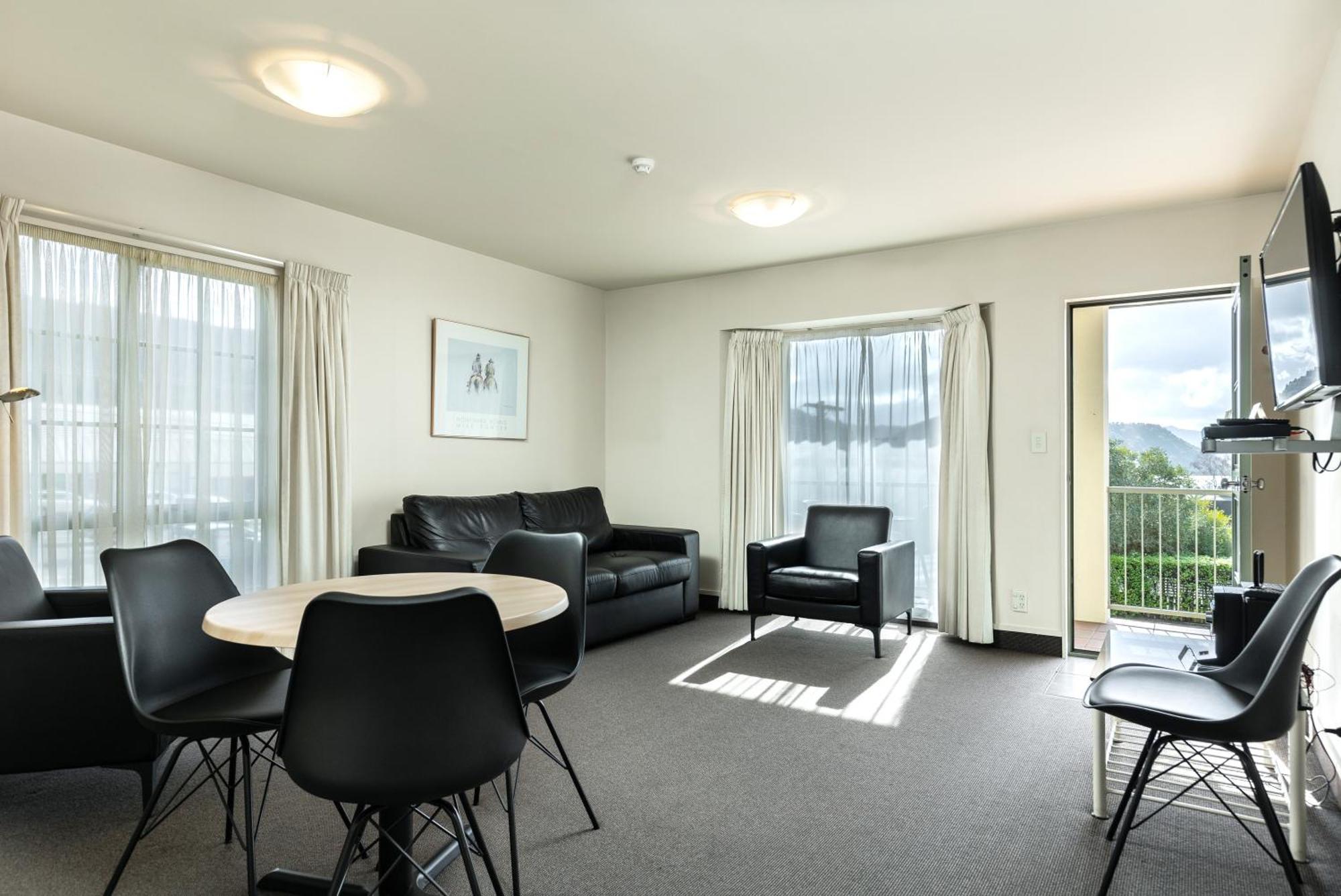 Jasmine Court Motel Пиктън Екстериор снимка